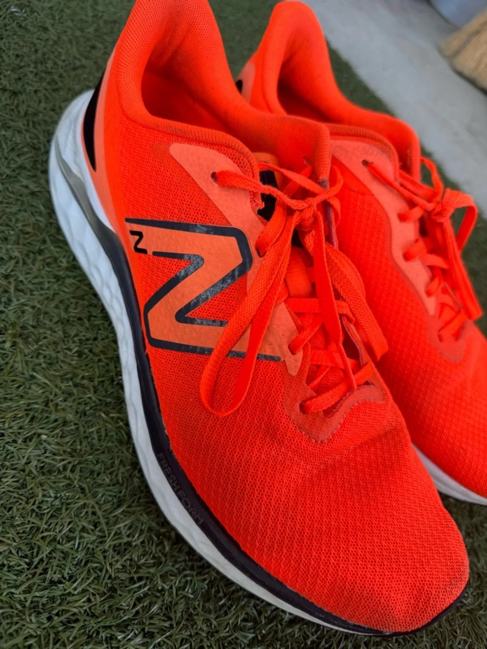 Men's New Balance Lightweight Running Shoes - Picture 3 of 4